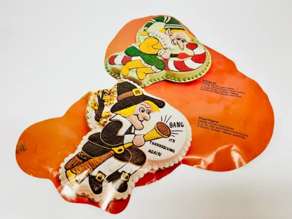 Wilton Vintage 1981 Holiday Cake Pan Special