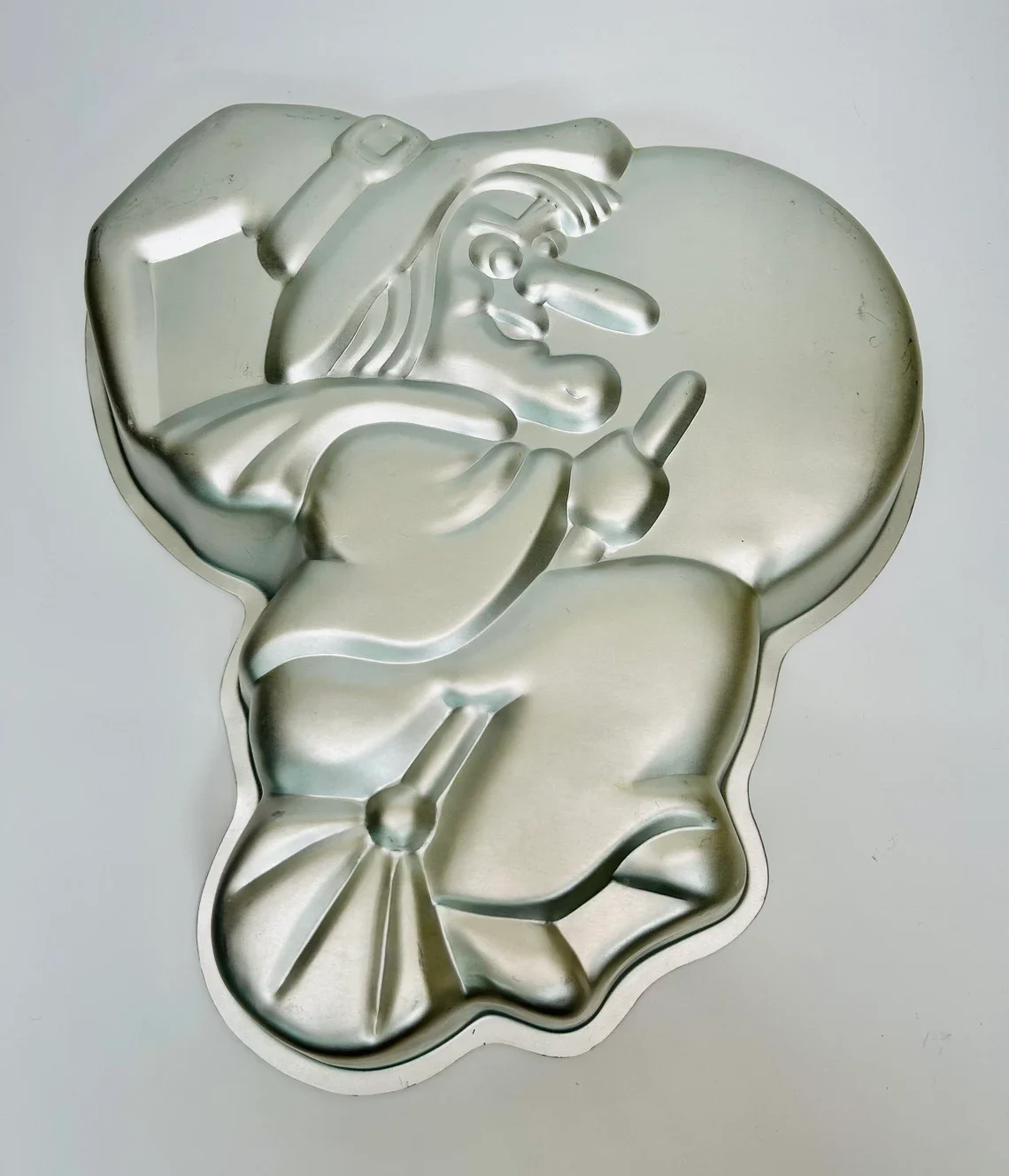 Vintage Wilton Holiday Shaped Cake Pan with included accessories back view